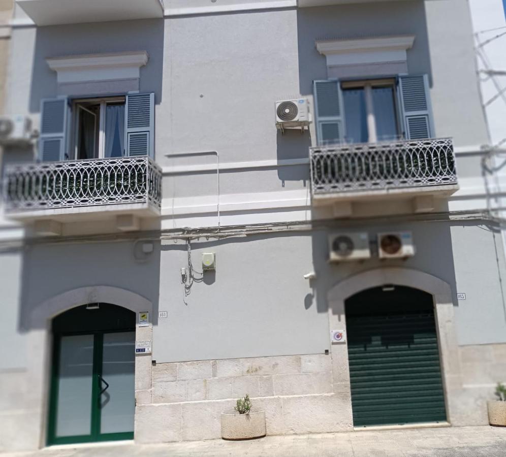 B&B La Reggia Del Sol Trani Bagian luar foto