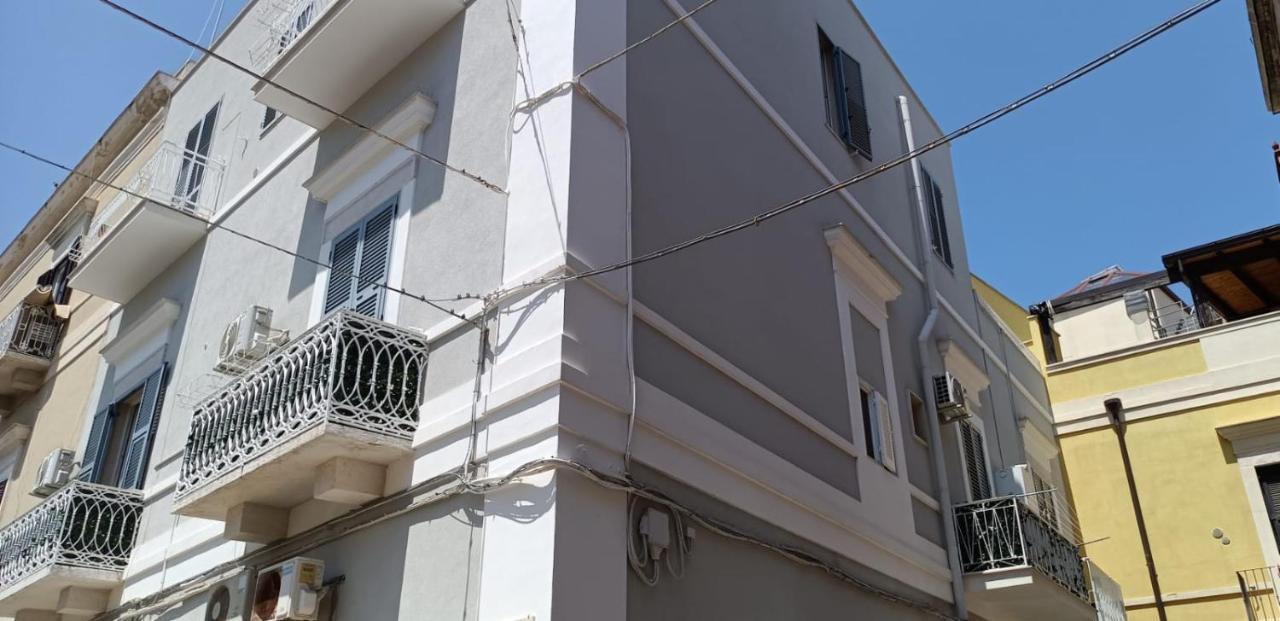 B&B La Reggia Del Sol Trani Bagian luar foto